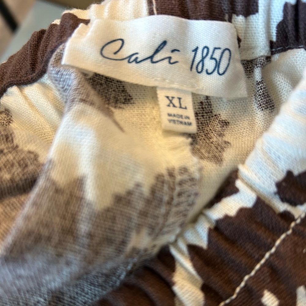 Cali 1850 Printed Linen Pull On Wide Leg Pants - Cow - Picture 8 of 8